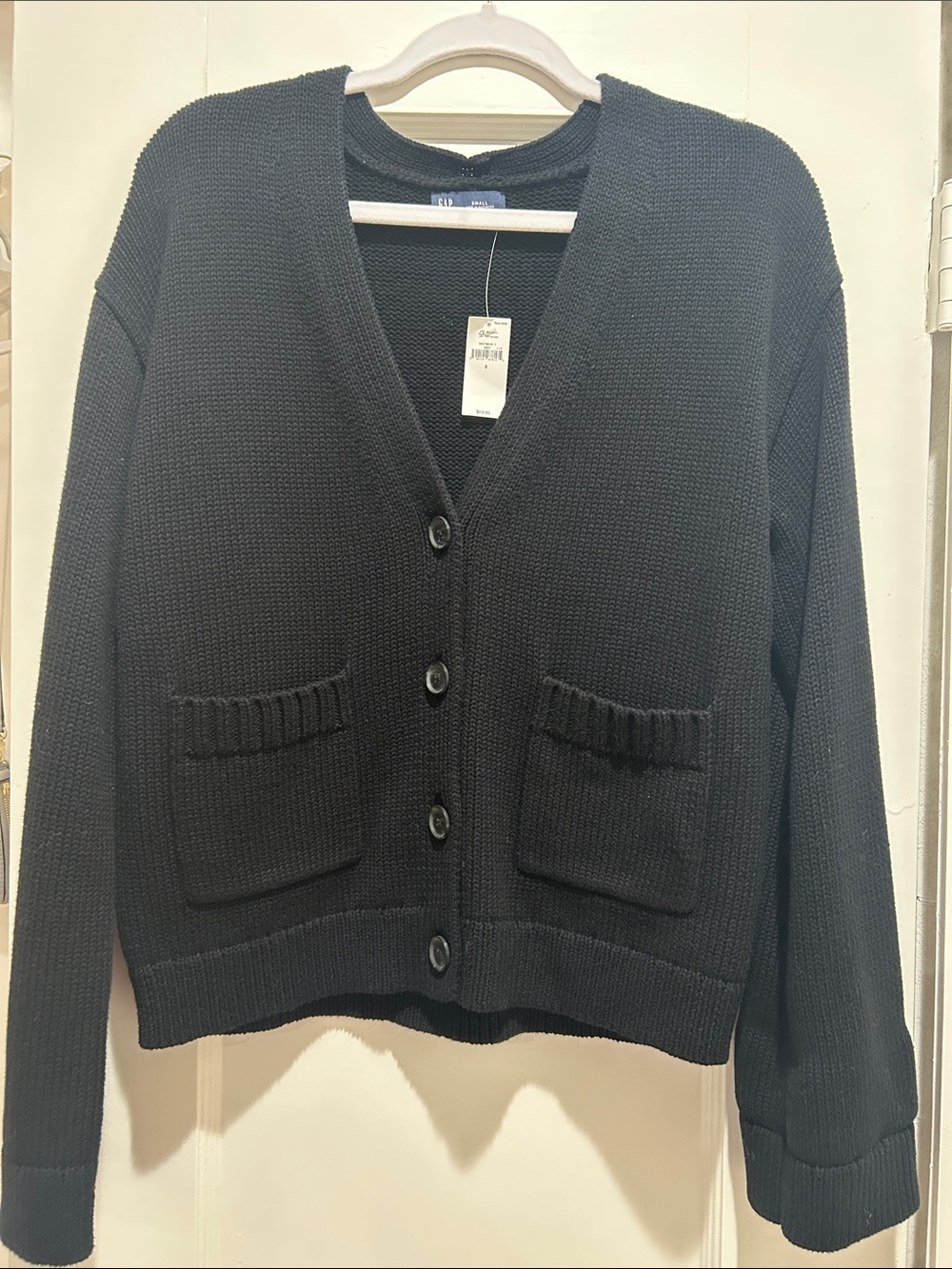 GAP Women's Black V-Neck Button Cardigan with Front Pockets